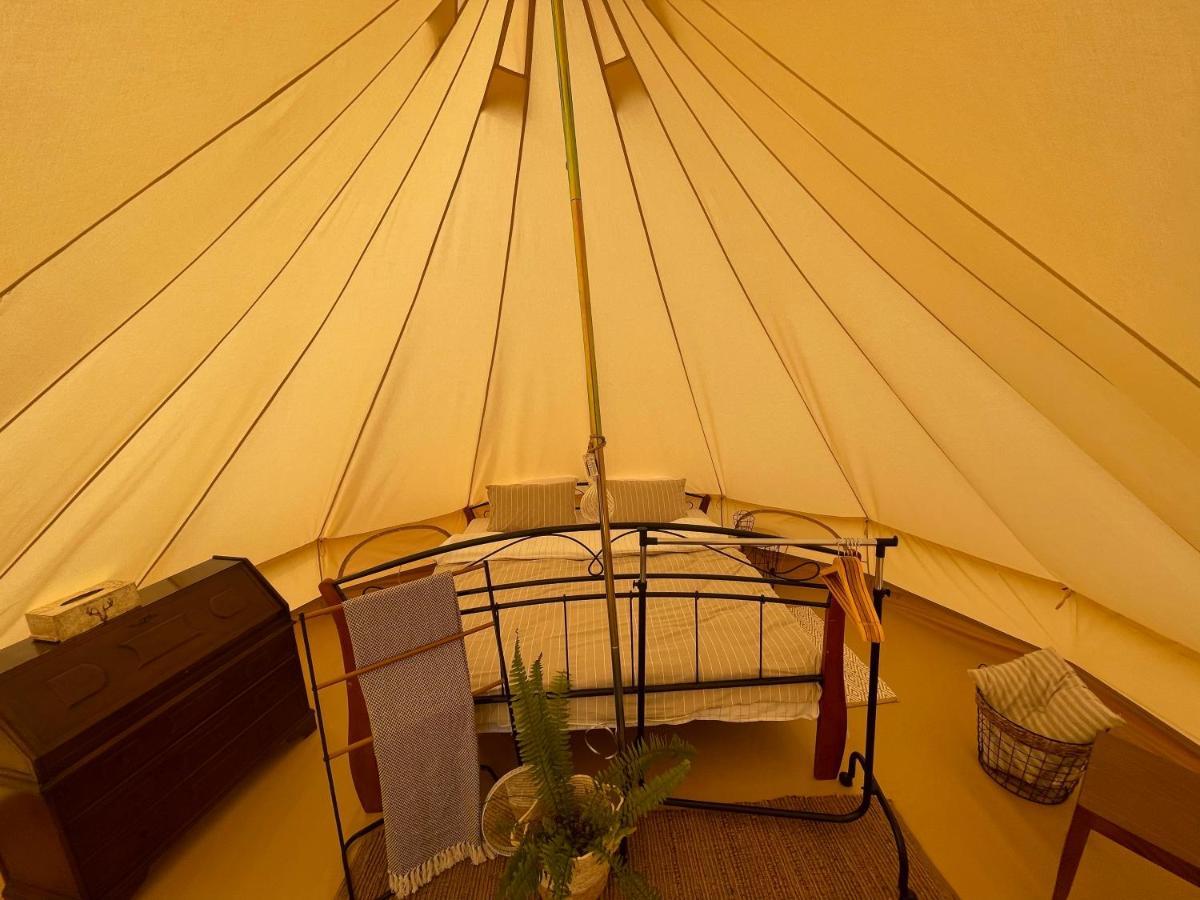 מלון Ciudanovita The Hunters Glamping מראה חיצוני תמונה