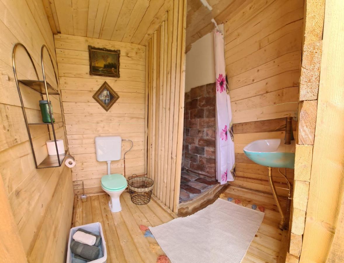 מלון Ciudanovita The Hunters Glamping מראה חיצוני תמונה