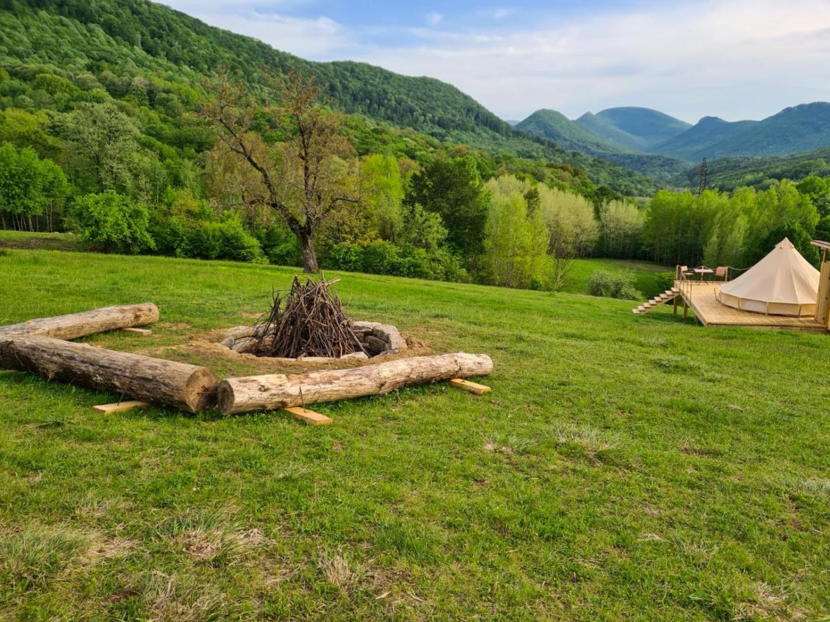 מלון Ciudanovita The Hunters Glamping מראה חיצוני תמונה