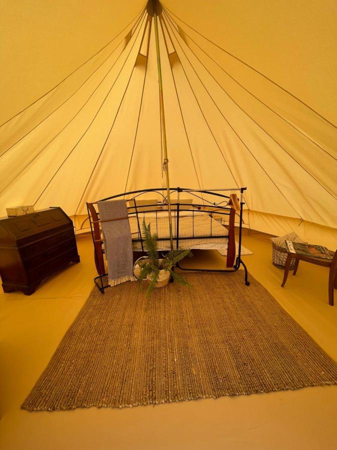 מלון Ciudanovita The Hunters Glamping מראה חיצוני תמונה