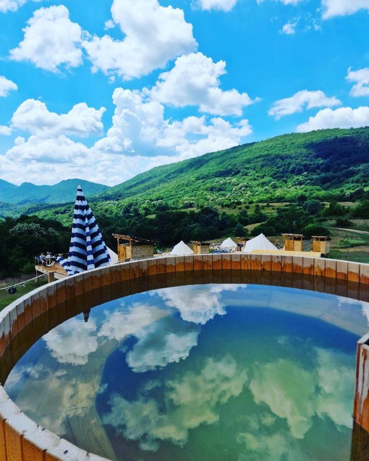 מלון Ciudanovita The Hunters Glamping מראה חיצוני תמונה